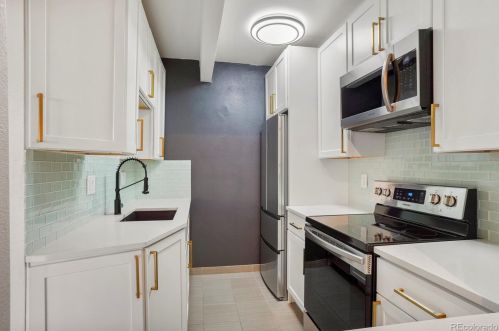 1175 Vine St, Denver, CO 80206-2914