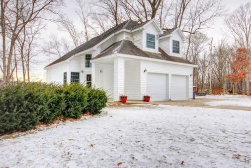 20504 Lake Dr, Oliver, IL 62441-3650