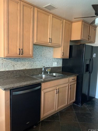 17572 Vandenberg Ln, Tustin, CA 92780-2005