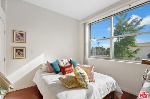 114 Harbor Blvd, Anaheim CA 92801-2421 exterior