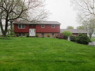 105 Fared Dr, Butler, PA 16001-2368