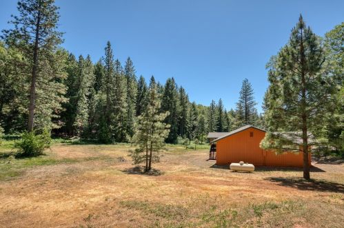 27530 Steamers Ravine Rd, Cape Horn, CA 95713-9464