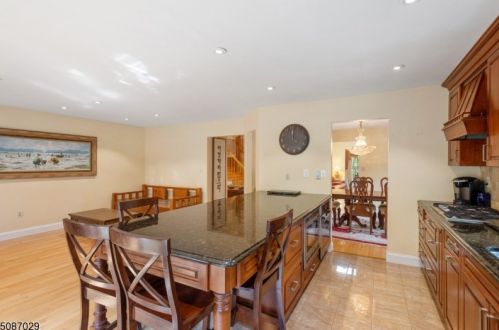 14 Ginger Ct, Princeton NJ  08540-9421 exterior