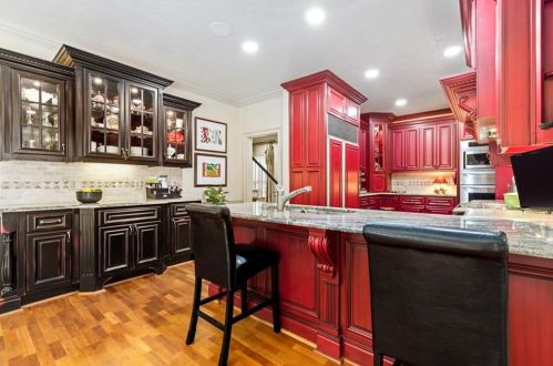 250 Cameron Ridge Dr, Atlanta GA  30328-4709 exterior