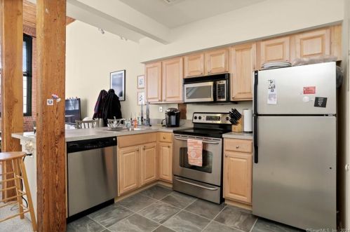 25 Grand St, Norwalk, CT 06851-3521