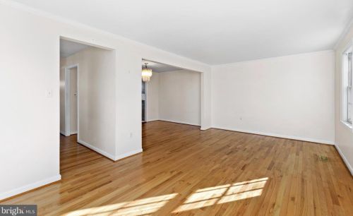 5250 Bradgen Ct, Springfield VA  22151-3505 exterior