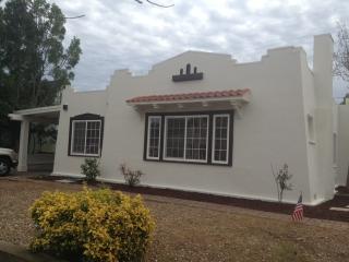 608 Tuxedo Ave, Stockton, CA 95204-5240