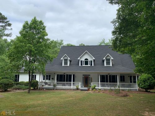869 Riverbend Rd, Dawsonville, GA 30534-5537