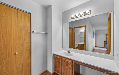 1168 Chalet Dr, Carol Stream IL  60188-3972 exterior