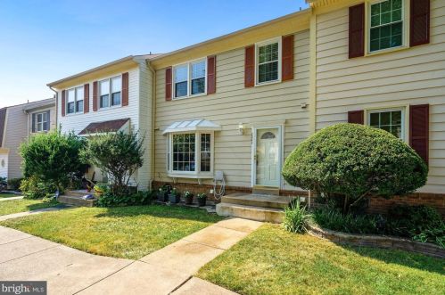 7302 Rolling Oak Ln, Springfield, VA 22153-2016