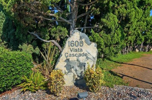 1600 Vista Way, Vista CA 92084-3424 exterior