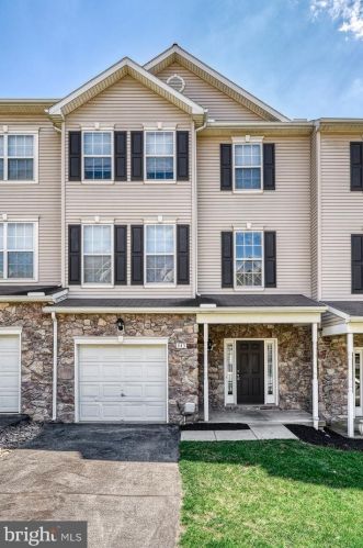 443 Marion Rd, York, PA 17406-1562