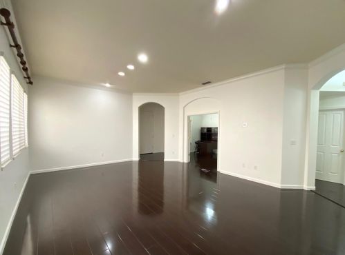 10049 Mosaic Way, Elk Grove, CA 95757-5958