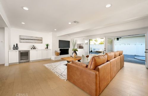 13771 Holt Ave, Santa Ana CA  92705-2662 exterior