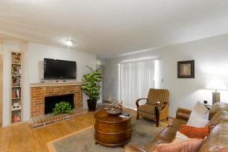 3910 Old Denton Rd, Carrollton TX  75007-1319 exterior