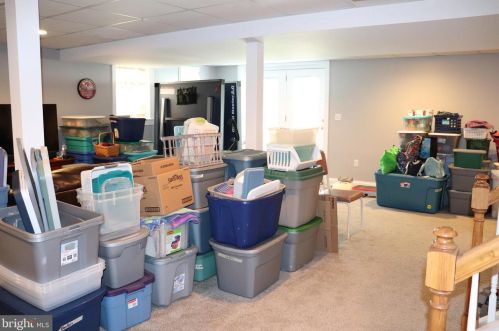 1954 Pickering Trl, Lancaster PA exterior