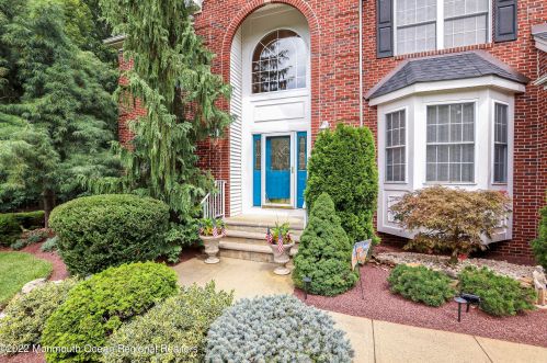 7 Springbrook Dr, Jackson Twp, NJ 08527-4368