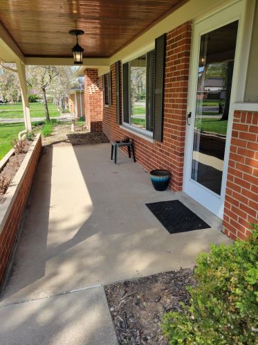 4082 Ellis Ave, Cincinnati, OH 45245-2032