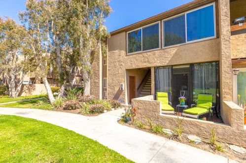 16993 Bluewater Ln, Huntington Beach, CA 92649-2928