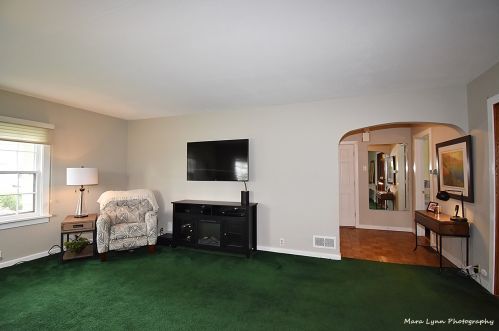 1919 Somonauk St, Sycamore IL  60178-3024 exterior