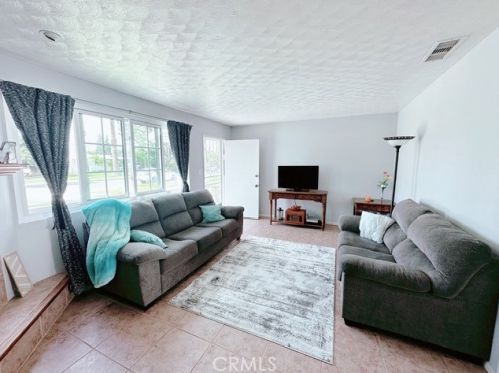 4145 Madrona Rd, Riverside CA  92504-2918 exterior