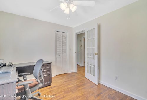 400 Parkview Ave, Tinton Falls NJ 07712-4732 exterior