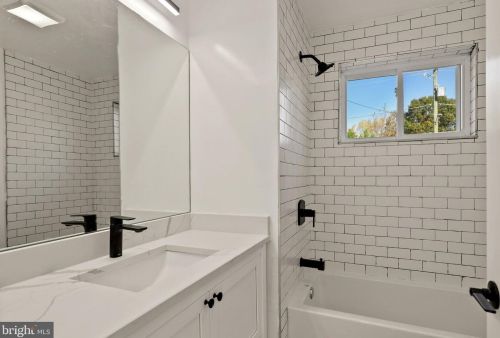 1515 Oakview Dr, Silver Spring MD 20903-2243 exterior