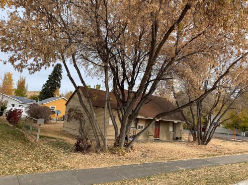 97 Center St, Hoytsville, UT 84017-9413