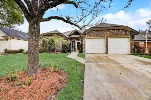 10935 Graywood Ct, Morgans Point, TX 77571-4354