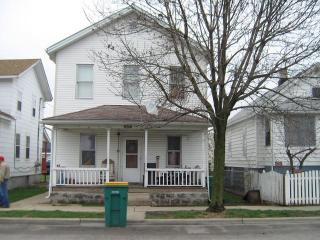 718 Garnsey Ave, Joliet, IL 60432-1910