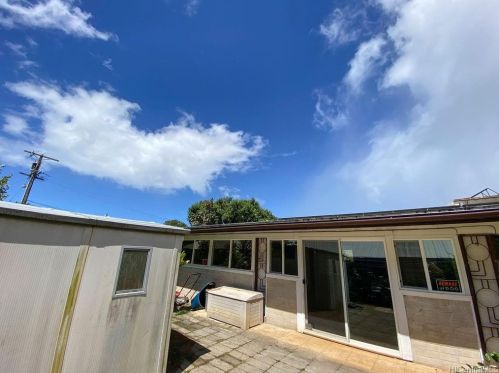 48 Akamu Pl, Honolulu HI  96817-1422 exterior