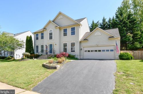 5 Sunstone Dr, Fredericksburg, VA 22406-7245