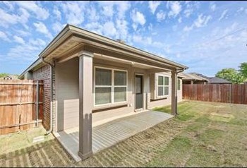 4916 Lemon Grove Dr, Fort Worth TX  76135-1550 exterior