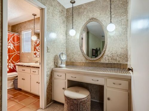 2700 Dunbarton Dr, Austin TX  78723-2235 exterior