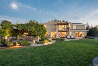 25398 Old Fairview Ave, Hayward, CA 94542-1362