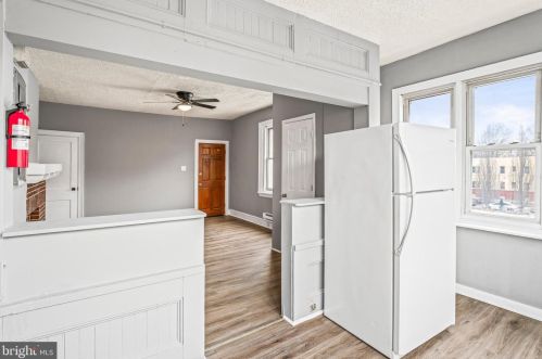 3716 19th St, Philadelphia, PA 19140-3552