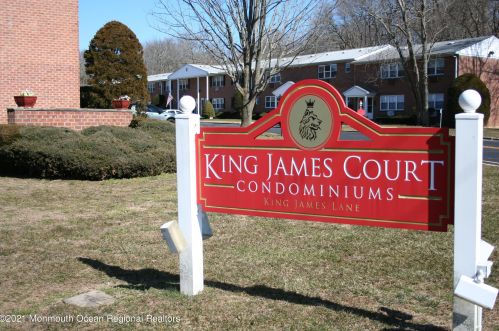 23 King James Ln, Atlantic Highlands, NJ 07716-2433