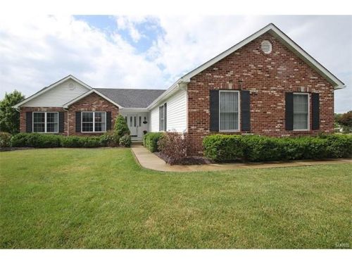 5768 Pebble Ct, Smithton, IL 62285-3654