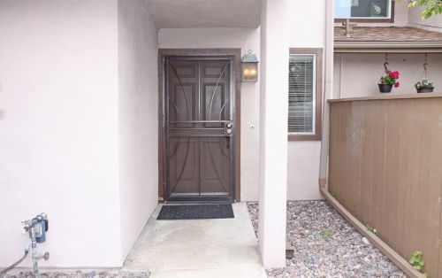 8098 Catherine Ave, Stanton, CA 90680-3948