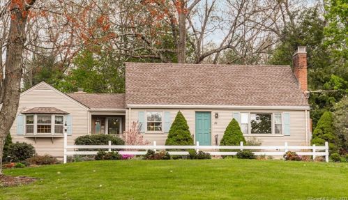 41 Knollwood Rd, Farmington, CT 06032-1057