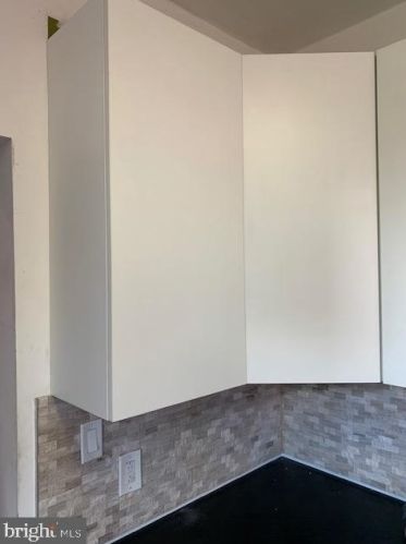 1433 Howard St, Philadelphia PA  19122-3905 exterior