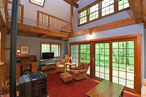 7713 Forest Rd, Cincinnati, OH 45255-4310