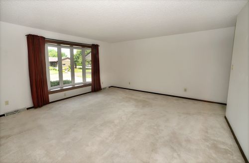 1506 James Ct, Ottawa, IL 61350-4711