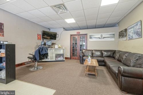 327 Haddon Ave, Camden NJ 08103-2854 exterior