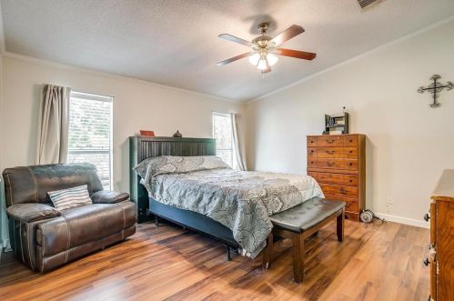 6356 Rendon Bloodworth, Fort Worth TX  76140-9456 exterior