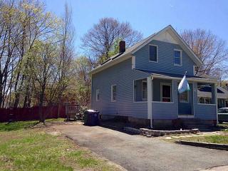 56 Van Zandt Ave, Warwick, RI 02889-4831