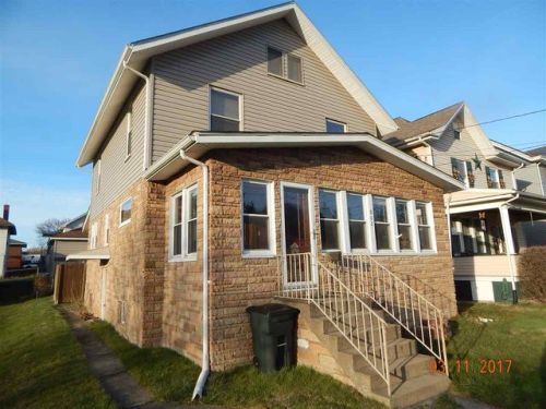 802 Morgantown Ave, White Hall WV  26554-4334 exterior