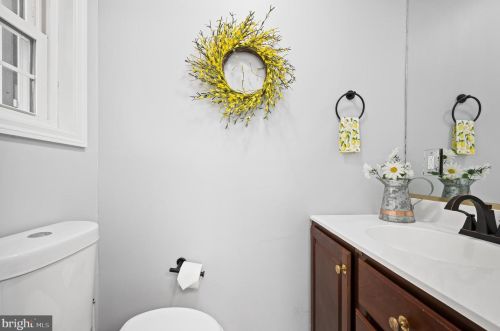 236 Memorial Ave, Haddonfield NJ 08033-2952 exterior