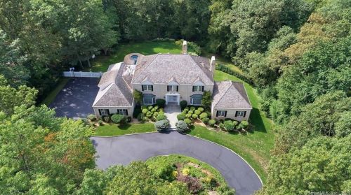 4 Mountain Laurel Dr, Greenwich CT  06831-2741 exterior