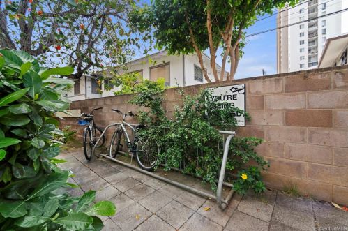 723 Lukepane Ave, Honolulu HI  96816-5915 exterior